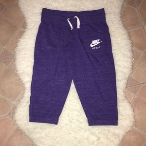Nike cropped pants